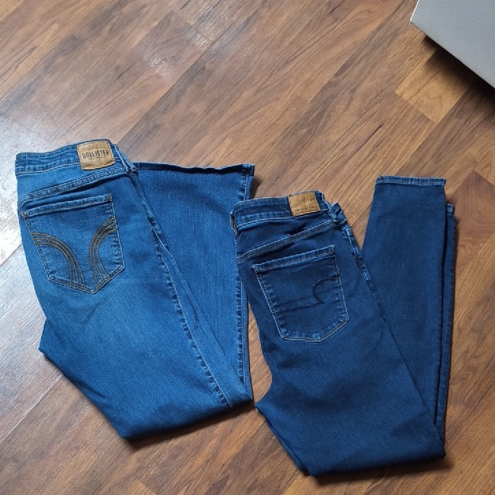 Hollister Women's Dark Blue Flare Jeans